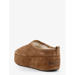 Alaska Soft suede mule with plateau