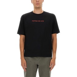 T-SHIRT WITH "HUNTING FOR LOVE" PRINT