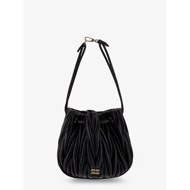 Matelassé leather bucket bag