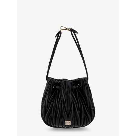 Matelassé leather bucket bag