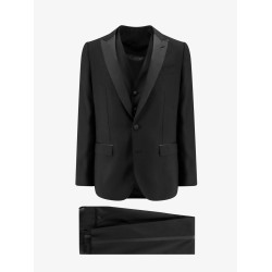 Virgin wool blend tuxedo with gilet and satin profiles