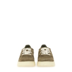 "MEDALIST LOW" SNEAKER