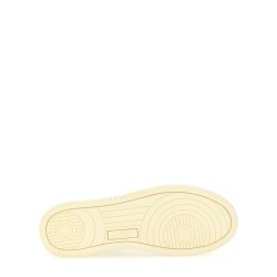 "MEDALIST LOW" SNEAKER