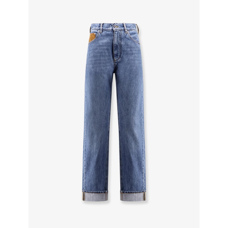 Turned up jeans with straight leg
