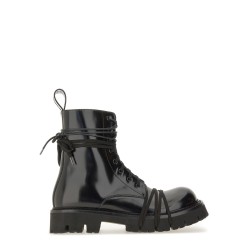 LACE-UP BOOT