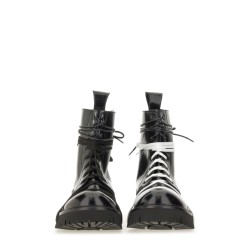 LACE-UP BOOT