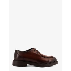 Lace up shoes