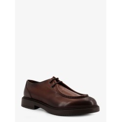 Lace up shoes