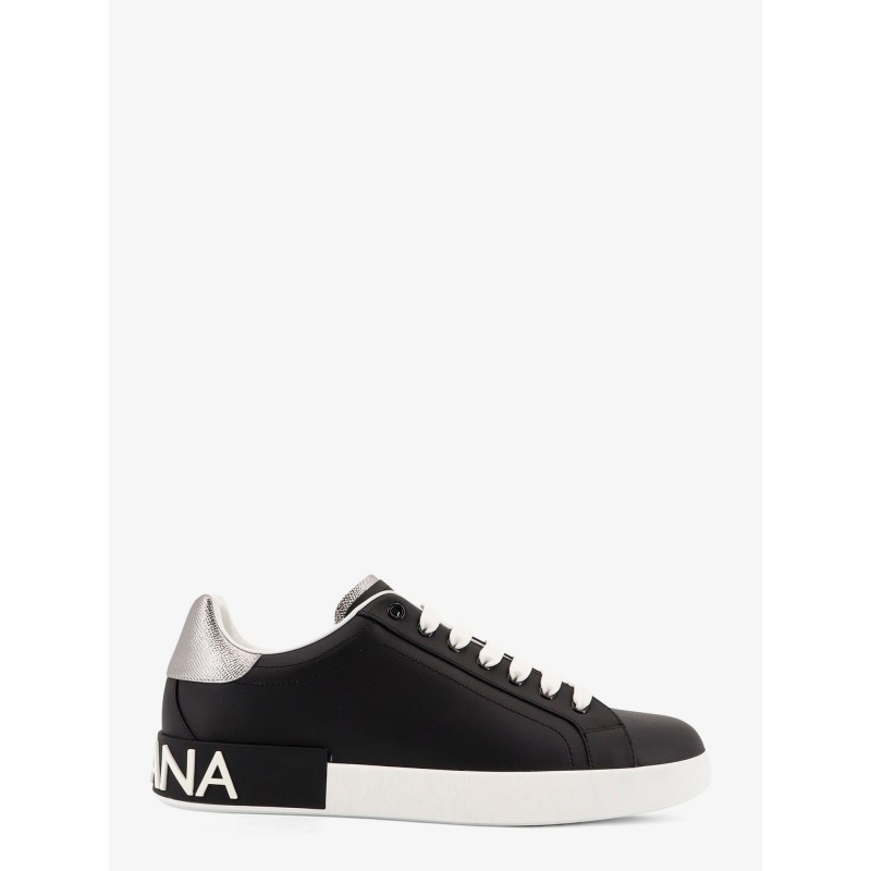 Low-top leather sneakers