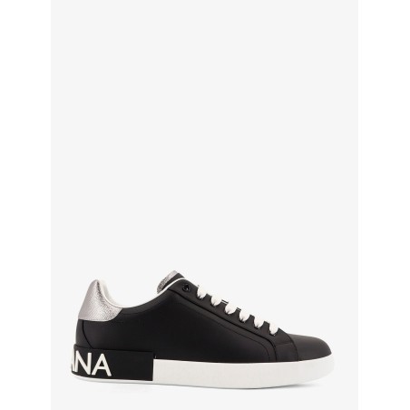 Low-top leather sneakers