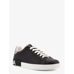 Low-top leather sneakers