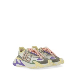 SNEAKER WITH LOGO