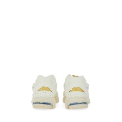 "2002R PROTECTION PACK" SNEAKER