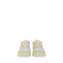 "MEDALIST LOW" SNEAKER