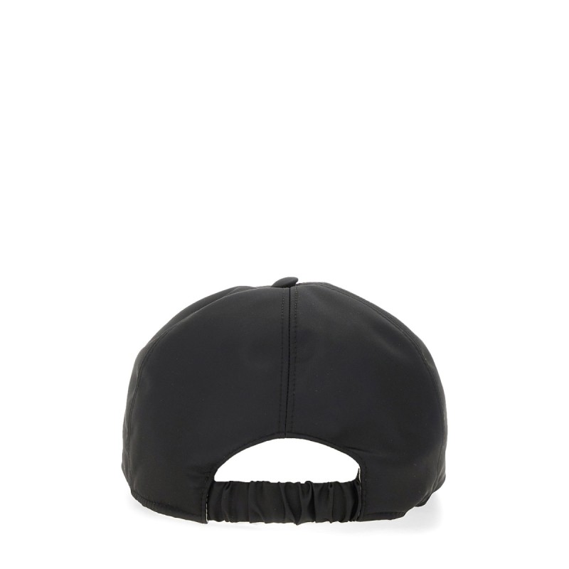 HAT WITH VISOR AND LOGO