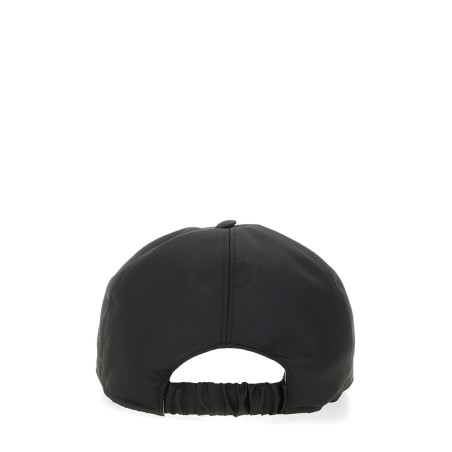 HAT WITH VISOR AND LOGO