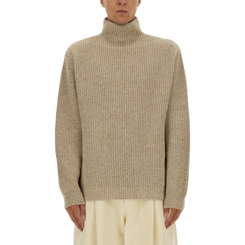 TURTLENECK SWEATER
