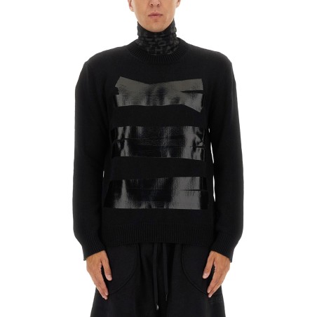 SWEATER WITH TAPE
