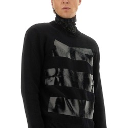 SWEATER WITH TAPE
