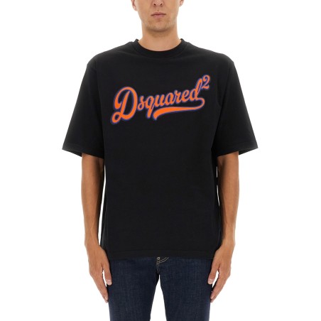 T-SHIRT WITH LOGO