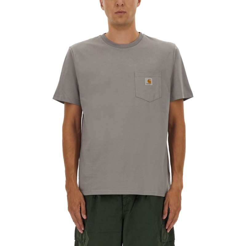 T-SHIRT CON TASCA