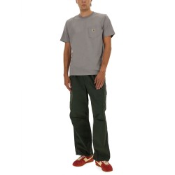 T-SHIRT CON TASCA