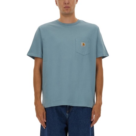 T-SHIRT CON TASCA