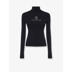 Turtleneck with lettering logo on the front