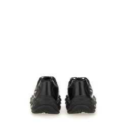 RUN-ROW SNEAKER