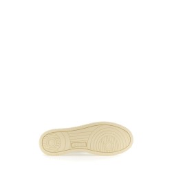 SNEAKER MEDALIST
