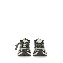 "BE RIGHT BACK" SNEAKER
