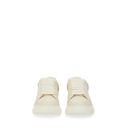 OVERSIZED SNEAKER