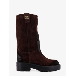 Suede boots