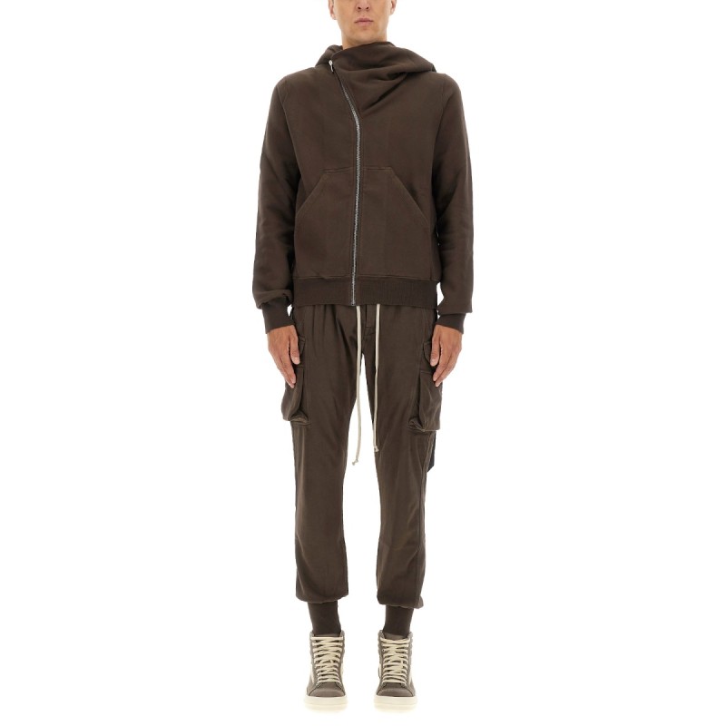 ASYMMETRICAL ZIPPER SWEATSHIRT