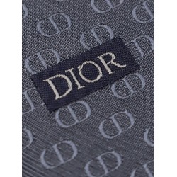 Silk tie