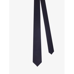 Wool tie