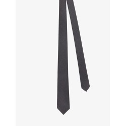 Wool tie