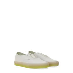 AUTHENTIC SNEAKER