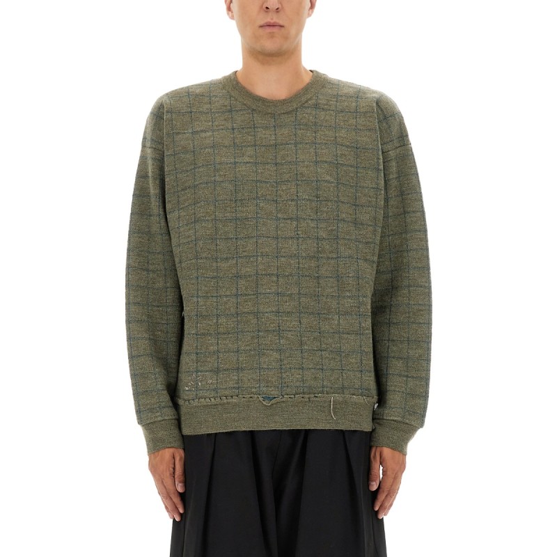 SWEATSHIRT WITH WORN EFFECT