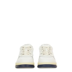 "MEDALIST" LOW SNEAKER