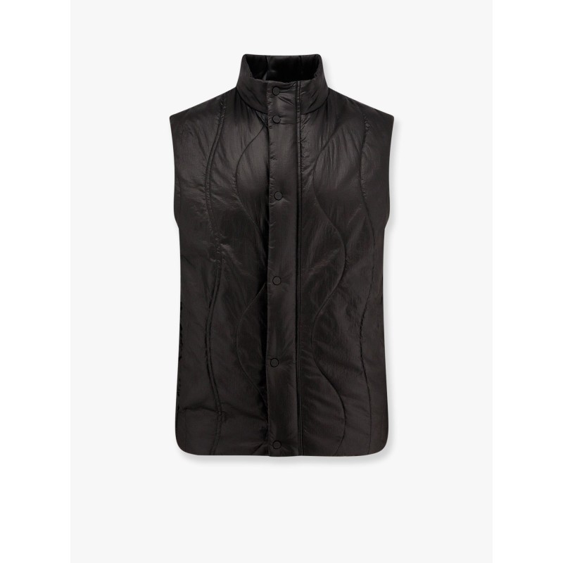 Laminar padded and quilted sleeveless jacket