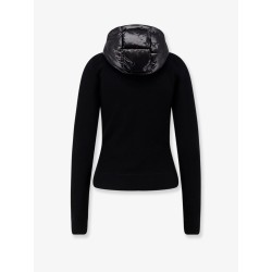 Nylon down jacket with fleece inserts