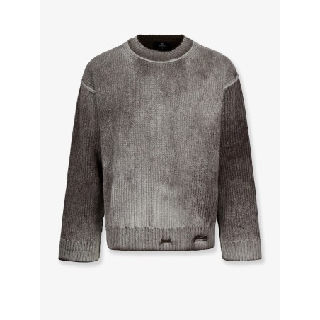 Reversible wool sweater with destroyed effect