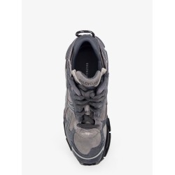 Runner low-top suede sneakers