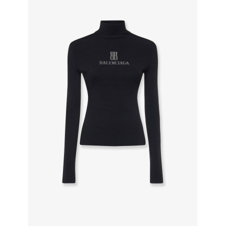 Turtleneck with lettering logo on the front