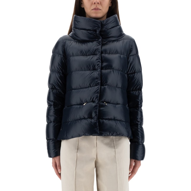 "ULTRALIGHT" NYLON HOOD