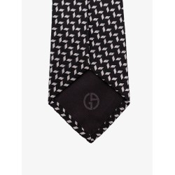 Silk tie