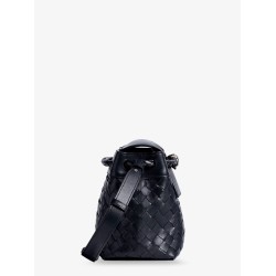 Andiamo Messenger shoulder bag in woven leather with Knot detail