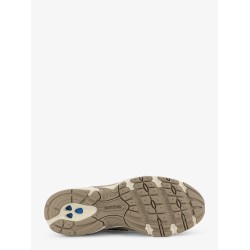 740 mesh sneakers with leather inserts