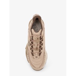 Flow sneakers with embossed logo on the side